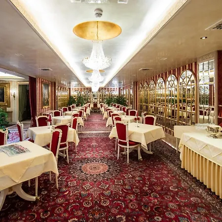 Hotel Palais Porcia-2